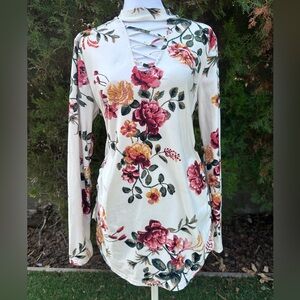 No Boundaries Women’s Floral Ivory Lace-Up V- Neck Long Sleeve Top/Dress XXL